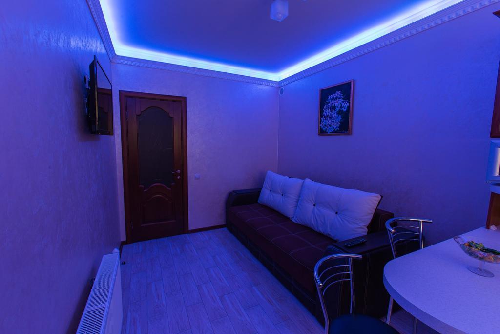 Modern Apartment On Akademika Sakharova 27A Ivano-Frankivsk Exterior foto